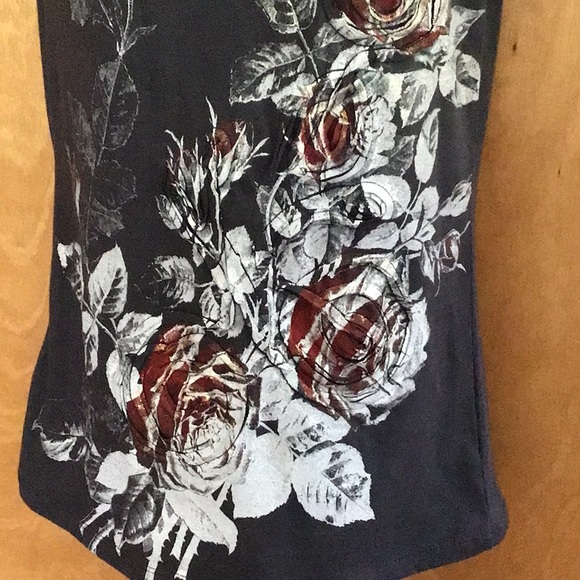 New Pinkberry Floral Gray Top🔥Reduced Price🔥 - Picture 4 of 8